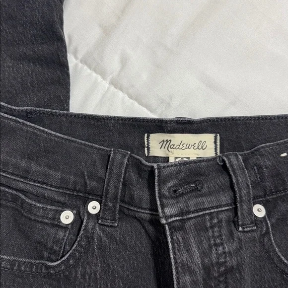 Madewell 90s Straight Leg Denim Jeans | Charcoal / Black Dark Denim - Picture 3 of 9
